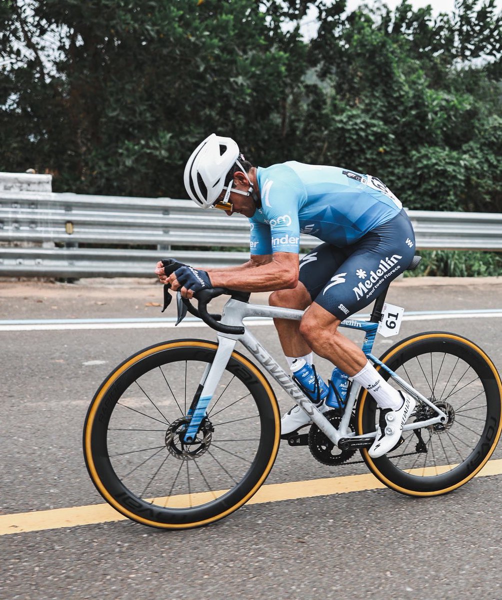El más combativo 🔥

De nuevo <a href="/oscarsevilla76/">Oscar Sevilla 🇨🇴🇪🇸</a> fue protagonista en el Tour de Hainan en China, integró el grupo de fuga de la etapa 4, dio espectáculo, fue al frente 🚴🏼‍♂️

Mucha clase, macho 💪🏻 Medellín por el mundo 🩵
