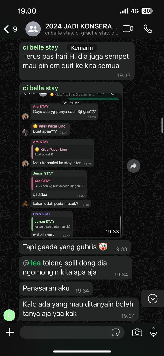 BBOKARIGORENG's tweet photo. pas hari H mau beli tiket sm stay inter yang harus cash itu dia blg ke gue “temen temen gue jahat banget ga ada yang mau nolongin ngambilin cash buat gue. mrka malah makan di spark”

tp kenyataannya,, https://t.co/ON8g4wU2xr