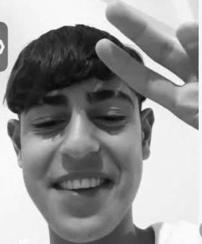 bunlar çocuk degil terörist. çocuk dediğin oyun oynar, parka gider. adam öldüren çocuk mu olur? bu hırt sorununun çözülmesi için daha kaç Ahmeti kaybedeceğiz?