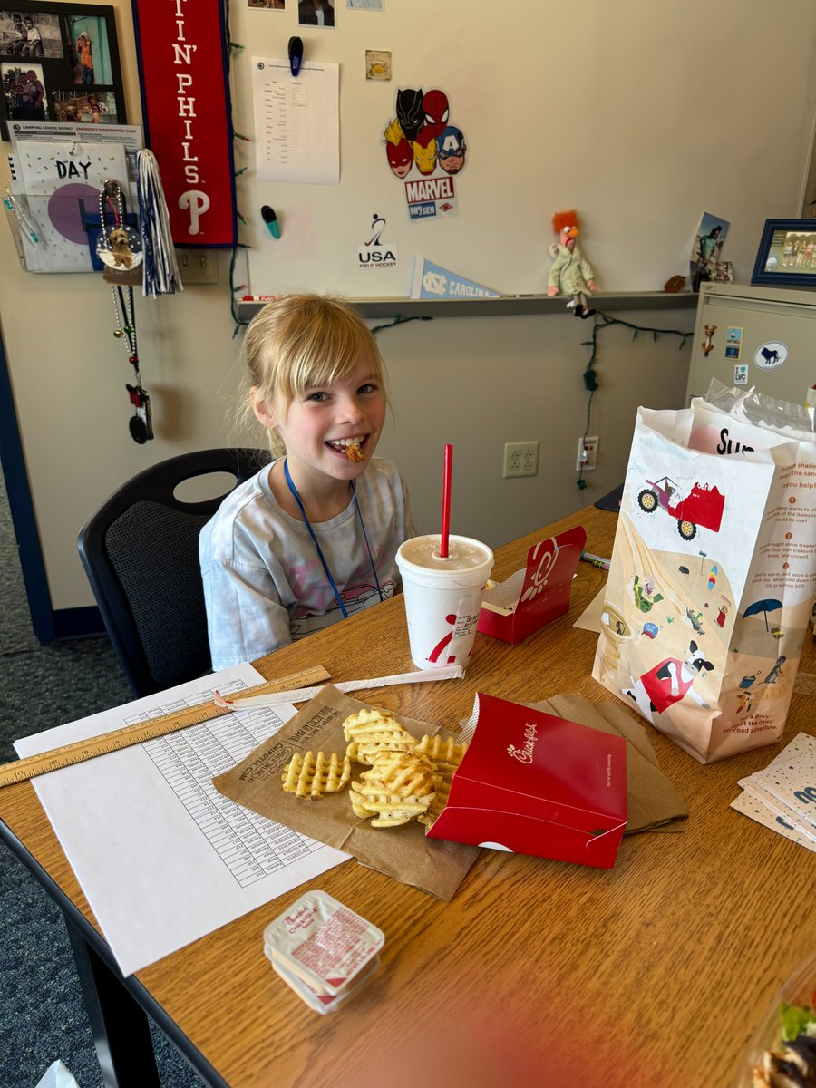CampHillSD's tweet photo. Congratulations to Eleanor Shea! She was Principal for a Day at Eisenhower Elementary! She had a GREAT but BUSY day as our principals do--from classroom observations, giving a new student/parent tour, announcing IKE's Golden Tickets &amp; having a "working" lunch! 

She is LionPRIDE https://t.co/mn8edrGDGO