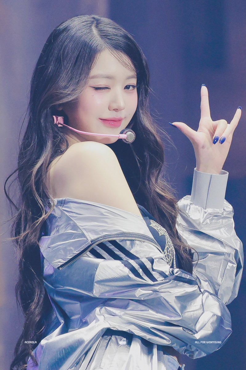 250406

#장원영 #원영 #WONYOUNG #아이브 #IVE #JANGWONYOUNG