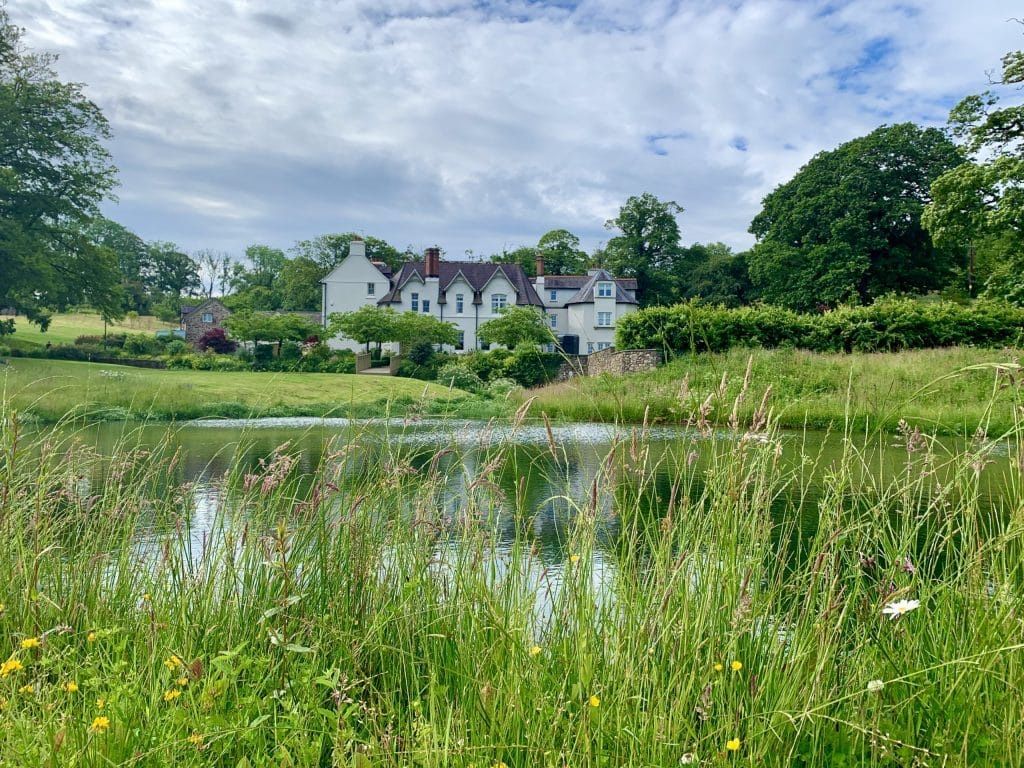 be_lavie's tweet photo. If youβre planning on a little UK staycation, check out my guide to 9 luxury eco-friendly stays in the UK.
#ukstaycation #ecofriendly #ukbreak #sustainablehotels
https://t.co/EMtDQfAtIB https://t.co/p9inJqNtUu