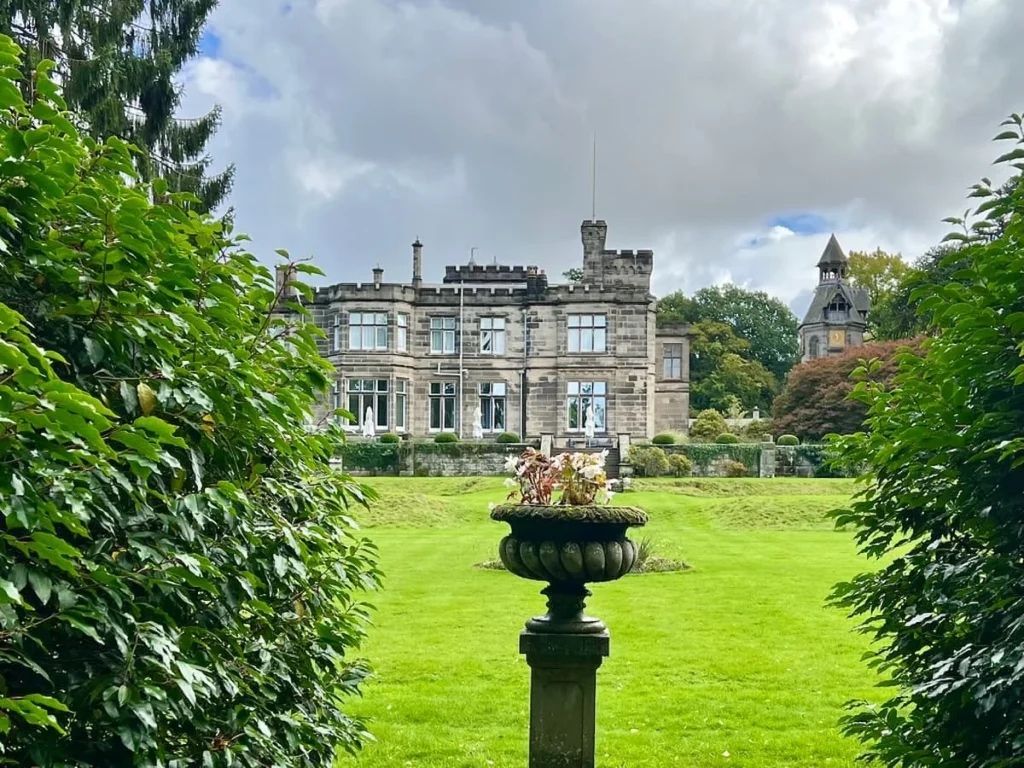 be_lavie's tweet photo. If youβre planning on a little UK staycation, check out my guide to 9 luxury eco-friendly stays in the UK.
#ukstaycation #ecofriendly #ukbreak #sustainablehotels
https://t.co/EMtDQfAtIB https://t.co/p9inJqNtUu