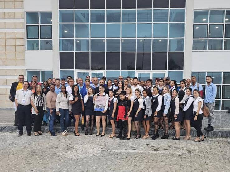 Recibe el Centro de Telecomunicaciones Principal de la Zona Especial de Desarrollo Mariel de #ETECSA_Cuba la categoría de #Vanguardia Nacional que otorga la #CTC por los resultados del año 2024.
<a href="/ETECSAValle_ML/">ETECSAValle_ML</a> 
<a href="/NapolesYury/">Yury Vargas Nápoles</a>