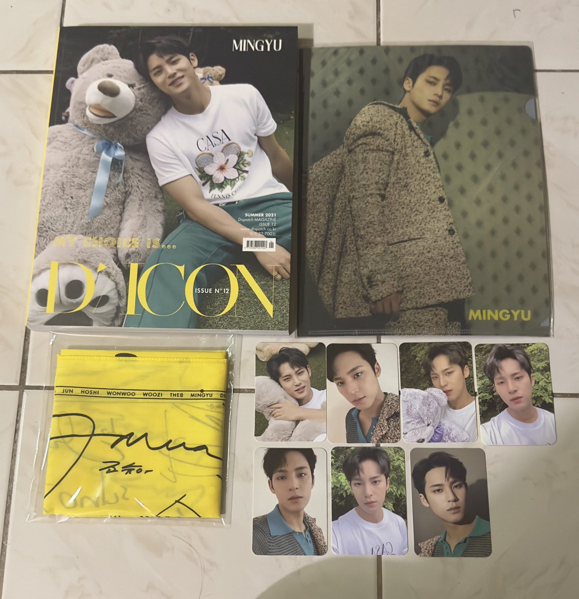 jypeach_22's tweet photo. WTS/LFB

SVT / Seventeen items

Follow to Japan Bongbongie shirt; fluffy bag - 1,500; 1,000; 2,300 set
GoSe magazine vol. 2 sealed (no pcs) - 400
Mingyu D’Icon Magazine complete set - 1,100
Mingyu Ode To You Japan uchiwa - 400

rfs: need space and funds

dm if interested! Thanks https://t.co/pDvzQw1BNx