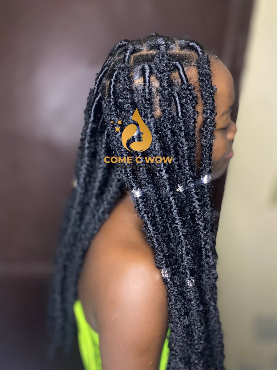 ComeCWowBeauSpa's tweet photo. 2/3
de magie à chaque mèche comme ces magnifiques faux locs juste pour vous.

Pour raffiner la beauté de ton look capillaire, ajoute une touche de glamour avec des perles et accessoires tendance et laisse parler ta personnalité !

Réservez dès maintenant pour une expérience https://t.co/yzKMpVMkCw
