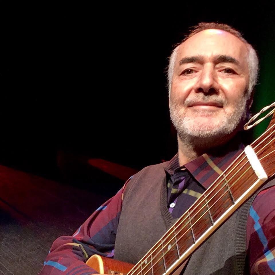 Raffi_RC's tweet photo. 🌟 showtime again. to the nation’s capital I go, #elbowsup and ready for memorable singalongs. 🇨🇦 Ottawa this with the Good Lovelies 🥰 can’t wait! #belugagrads 🐧 https://t.co/S6yiReHAMH