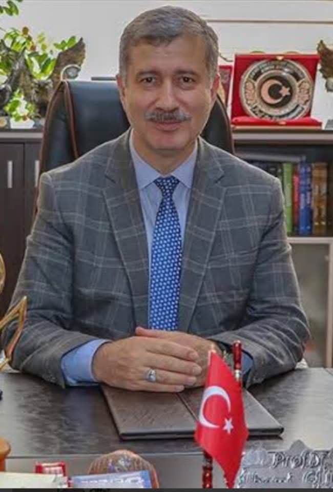 Ağrı İbrahim Çeçen üniversitesine rektör olarak atanan,profesör doktor İlhami Gülçin hocamıza başarılar diliyorum.<a href="/RTErdogan/">Recep Tayyip Erdoğan</a>