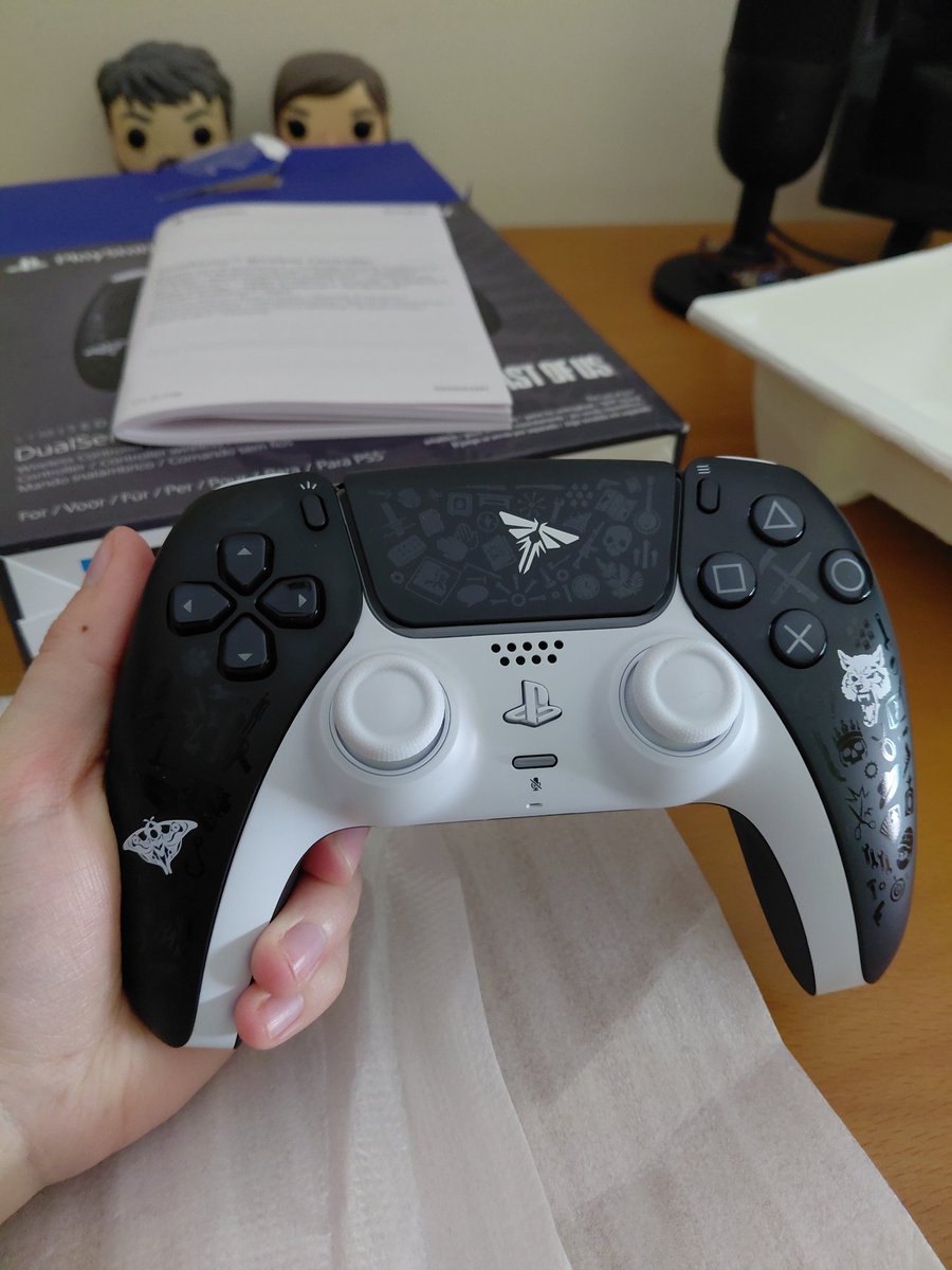 cookiechan •_• | INTERGALACTIC tweet media