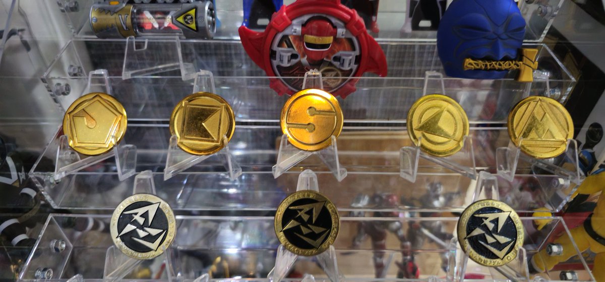 robinosuke_'s tweet photo. @TokuFrankie My core 5 🤍❤️💛💙🖤🥷 https://t.co/w1Ybw4m3jg