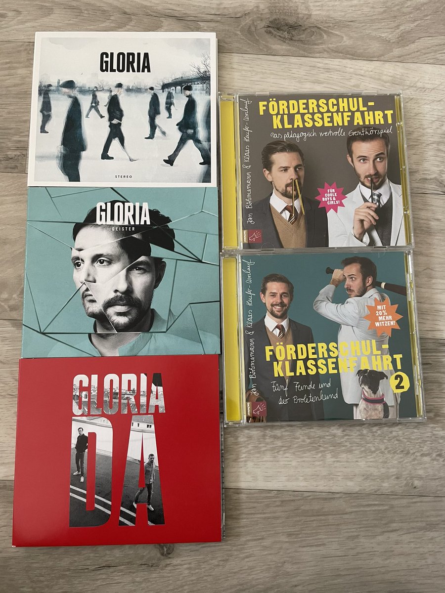 sissyzk's tweet photo. Möchte jemand Gloria CDs oder die 2 Hörspiele von Förderschulklassenfahrt? https://t.co/vvKw3DytkI