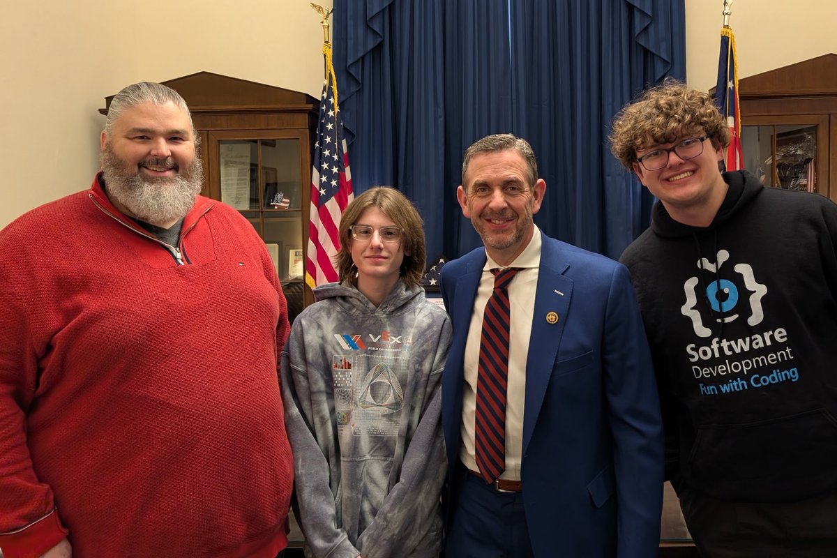 MCCTC's tweet photo. 🚀 MCCTC’s Chandler Culp & Caden Vernon took their award-winning app, Bill Buddy, to the Capitol for #HouseOfCode!
They met with @RepMichaelRulli then showcased their AI-powered app—making legislative bills easier to understand—in the halls of Congress! 🏛️
@MaraBanfield https://t.co/1zbAahE2RL