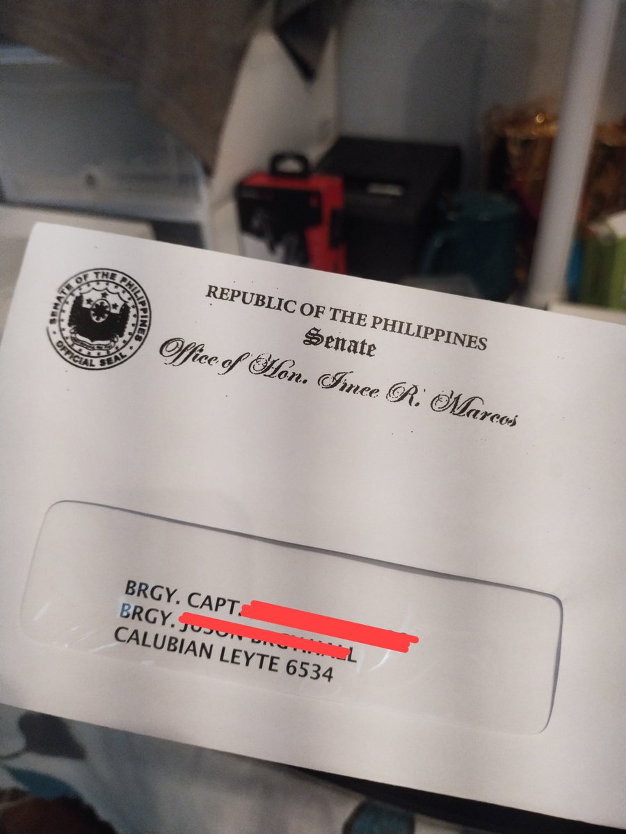 FACTmebaby's tweet photo. BREAKING: Imee Marcos as delulu and desperate attempt to make it this midterm elections. 

We received a letter today from the Presidential sister, and the letter's intent is not sure Demure and cutesy but to mislead us and make us a fool of her drowning boat/narrative.

@OmbudsmanPh @COMELEC ain't sure if this violates election laws but I know this is morally wrong in every angle????!!! 🫢🥵