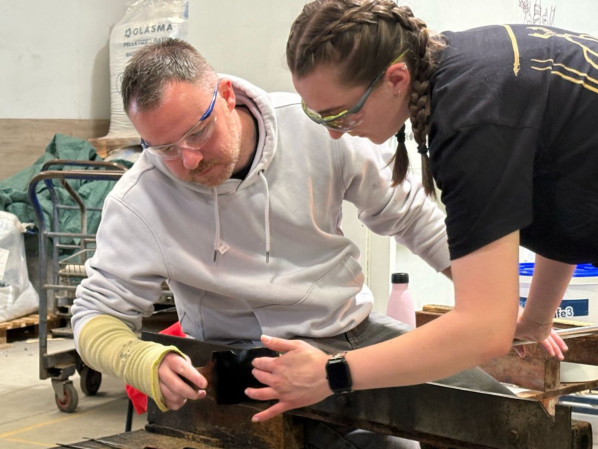 zander_matth's tweet photo. In the hot shop 🔥 https://t.co/gnK870Cnzz