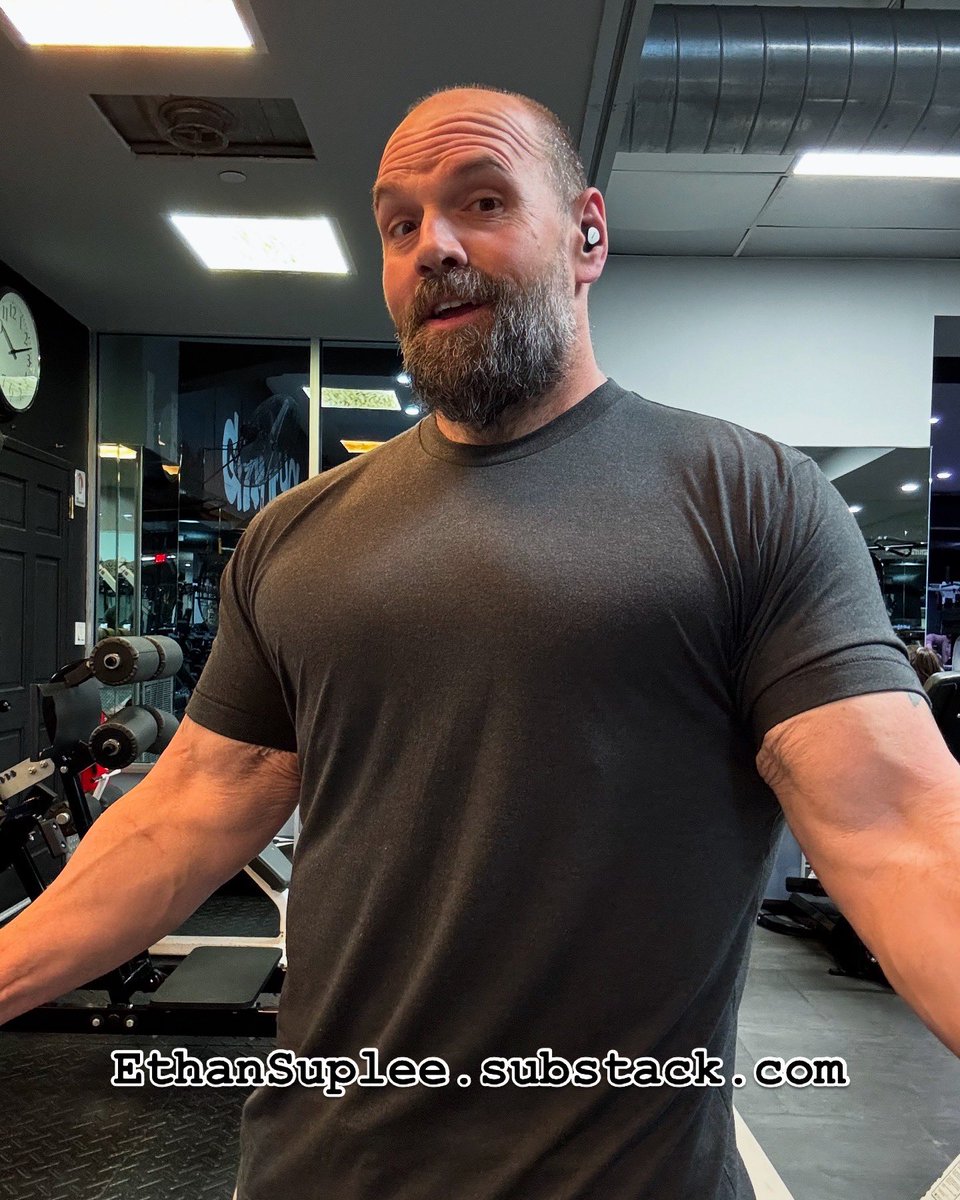 Discipline beats motivation. Starting is hard, but sustainability matters more. It gets easier, never easy. That’s enough for today.

substack.com/@ethansuplee/n…