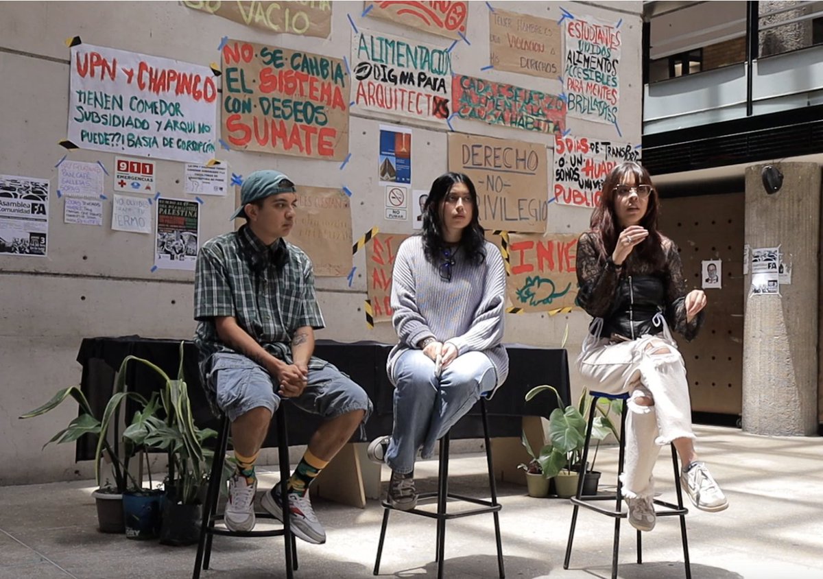 DiarioRedAmLat's tweet photo. 🇲🇽 Comedores universitarios, el germen del nuevo movimiento estudiantil que crece en la UNAM

Alumnos de la Universidad Nacional comenzaron a manifestarse ante los precios elevados de los alimentos en cafeterías universitarias

✍️ @EstefaniaVeloz 

➡️ https://t.co/1iSD2NAulJ https://t.co/nU8DOmwiNC