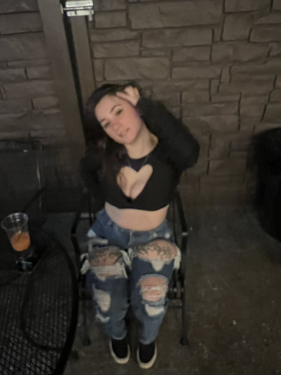 maybemely's tweet photo. twitter needs that added music option https://t.co/iM17UV3E5e