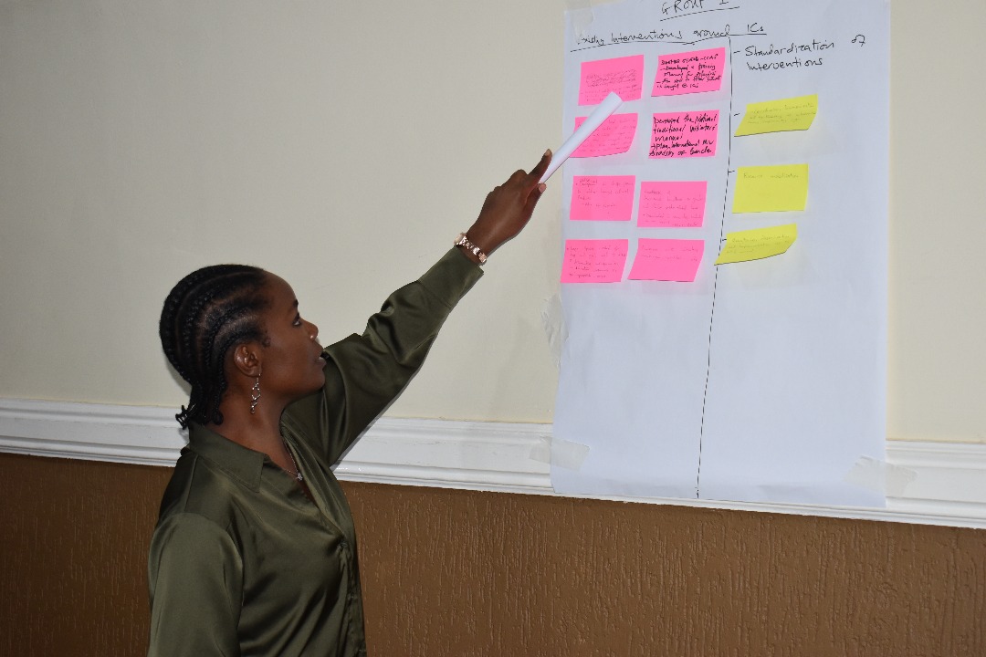 MWHRRC's tweet photo. Through the Pamodzi Limodzi ndi Chikhalidwe Forum, we’re using #HCD to rethink initiation ceremonies—evaluating policies, building collaboration, and co-creating safe, age-appropriate, and culturally respectful solutions.  #EndHarmfulPractices #SRHR #YouthVoices @powertoyouth21 https://t.co/mB2Ftp9fjw