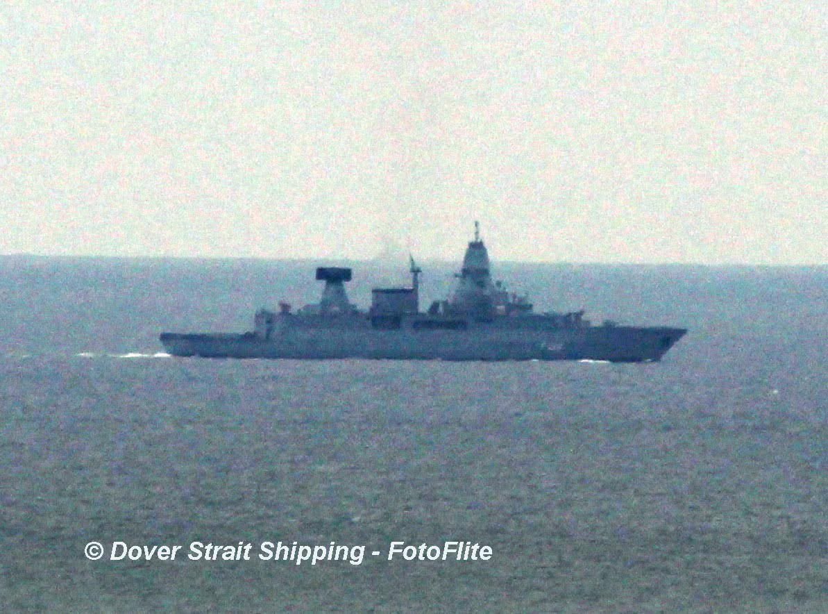 WarshipCam's tweet photo. German Navy Sachsen-class air defence frigate FGS Hamburg (F220) westbound in the English Channel - April 10, 2025 #fgshamburg #f220
SRC: FB- Dover Strait Shipping - FotoFlite https://t.co/lo23cp69yO