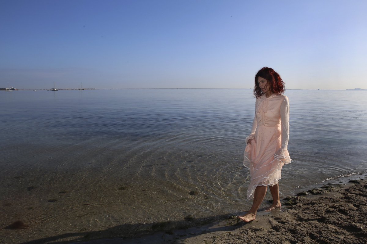ecozinefilmfest's tweet photo. 📣 La 18ª edición de Ecozine Film Festival otorga el Premio Berta Cáceres a Teresa Vicente Giménez por su defensa del Mar Menor y su activismo ambiental 🌊👏🏻!
#Ecozine2025 #MundoSecreto https://t.co/gJAv7269sZ