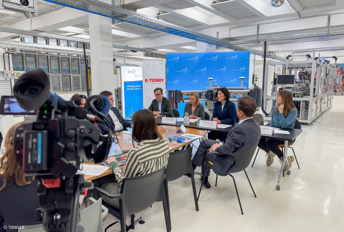 TMWLLR (@tmwllr_th) on Twitter photo Wirtschaftsministerin Colette Boos-John stellt Mittelstandsfonds Thüringen II mit Startvolumen von 20 Mio. € vor. 🚀
Ziel: Eigenkapitalstärkung für etablierte, mittelständische Unternehmen in Thüringen, die wachsen oder eine Nachfolge planen. tinyurl.com/2wvxzw98 Wirtschaftsministerin Colette Boos-John stellt Mittelstandsfonds Thüringen II mit Startvolumen von 20 Mio. € vor. 🚀
Ziel: Eigenkapitalstärkung für etablierte, mittelständische Unternehmen in Thüringen, die wachsen oder eine Nachfolge planen. tinyurl.com/2wvxzw98