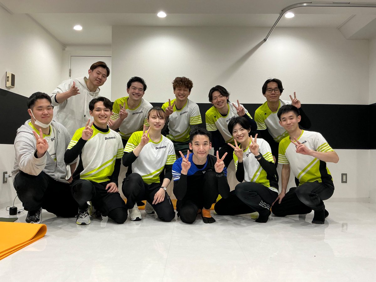 Alice_872714's tweet photo. 今日は第1回の板橋トレーナーによるGT塾に参加させて頂きました！

新たな学びや視点を変えるきっかけになったり、いい時間を過ごせました！

今日の学びをお客様に伝えられるよう精進します！

板橋トレーナー、1期生の皆さんありがとうございました！
これからよろしくお願いします🫡 https://t.co/3rYennAkXz
