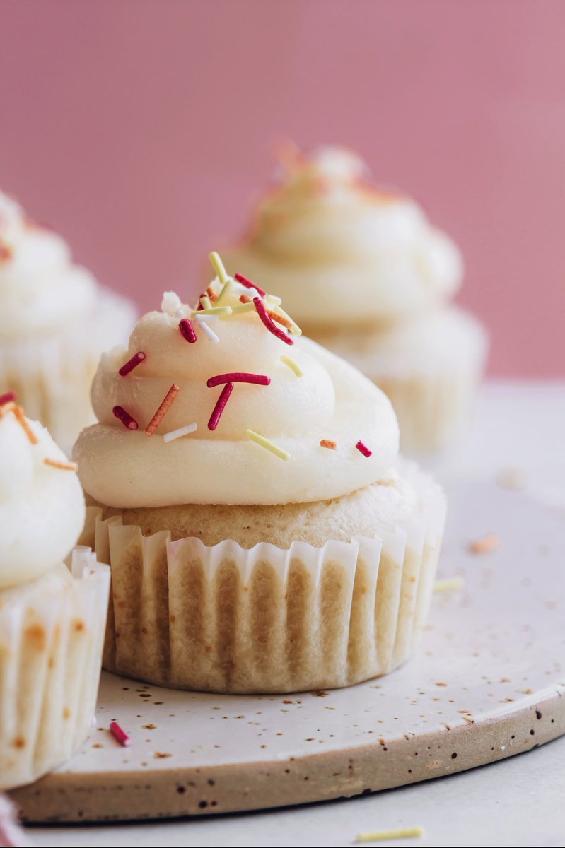 Golden_crust_1's tweet photo. Our selection of cupcakes 🧁 #bestbakery #cafenearme #perfectpastries #bakeryandcafe https://t.co/bq9YTVUD0u