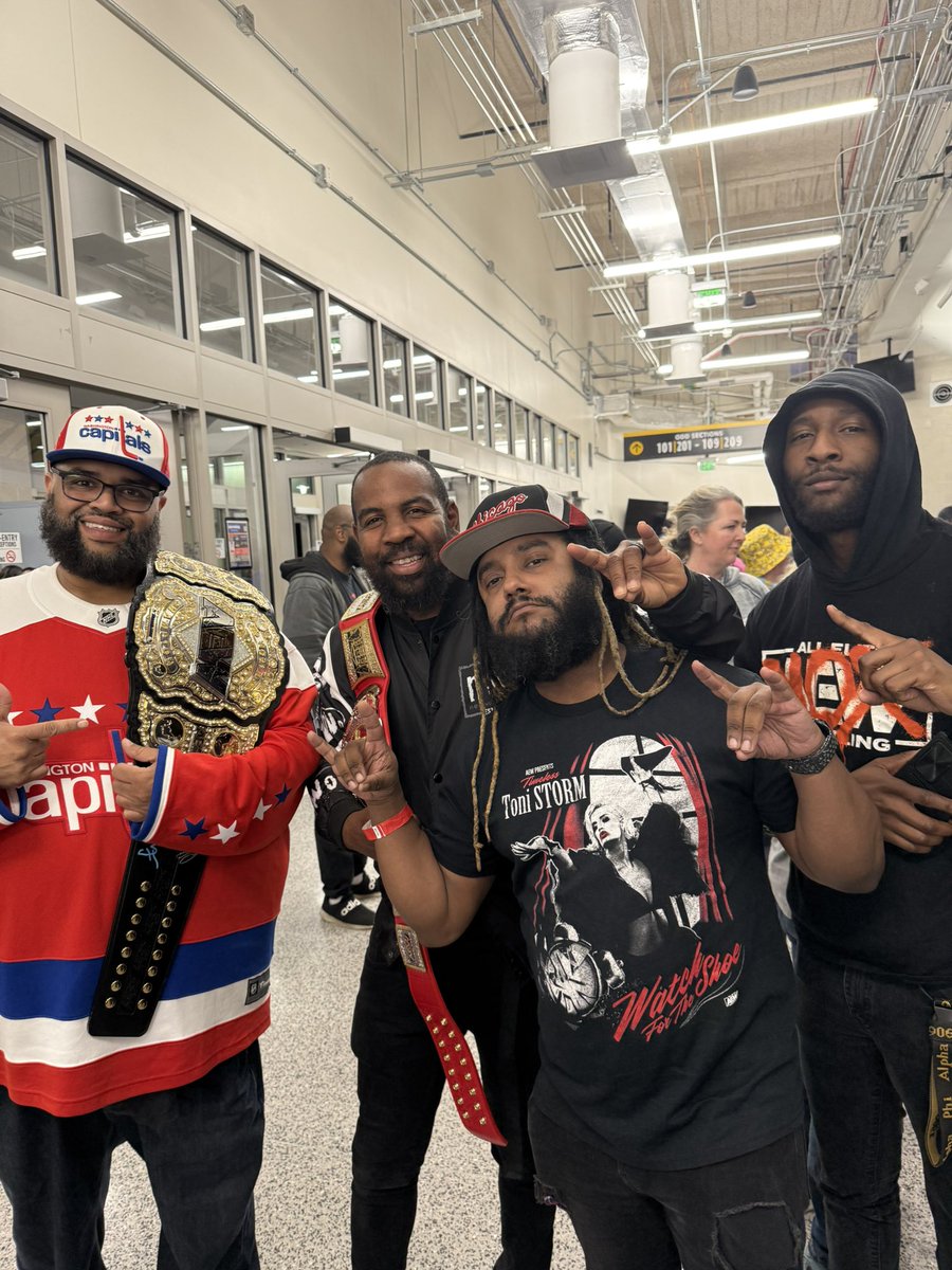 zaahir3000's tweet photo. The squad last night #AEWDynamite. I had a blast and really enjoyed the show. Thank you @TonyKhan and I can’t wait until @AEW comes back to the DMV/Baltimore area again. @AEWonTV @MyKicksAreMyFix @_LoudMouthGamer @timjr30 https://t.co/WoTMFeAVrk