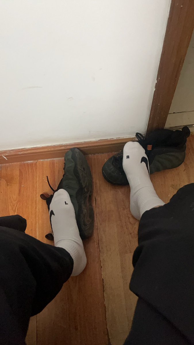 Liuronghaoa's tweet photo. 想玩1m了有大🍆吗 https://t.co/BWUWQjQ740