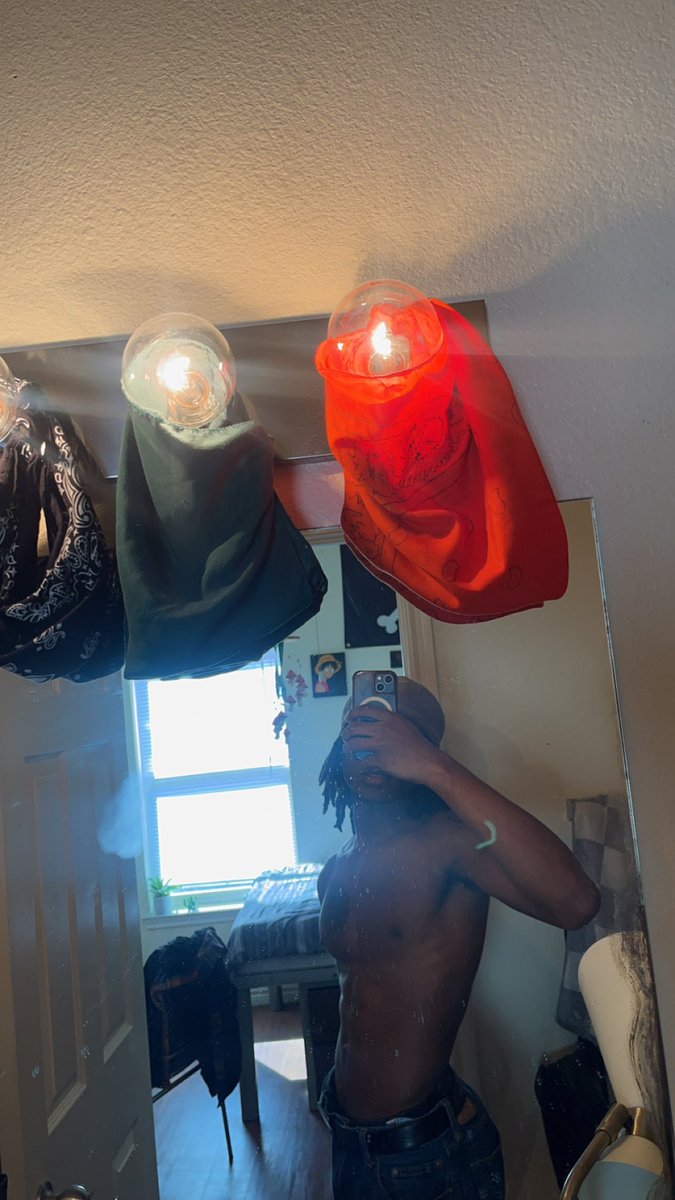 JayBank2099's tweet photo. 👋🏾 #gay #bi #twunk #twink #black #college #dfw https://t.co/mAjpiKDqst