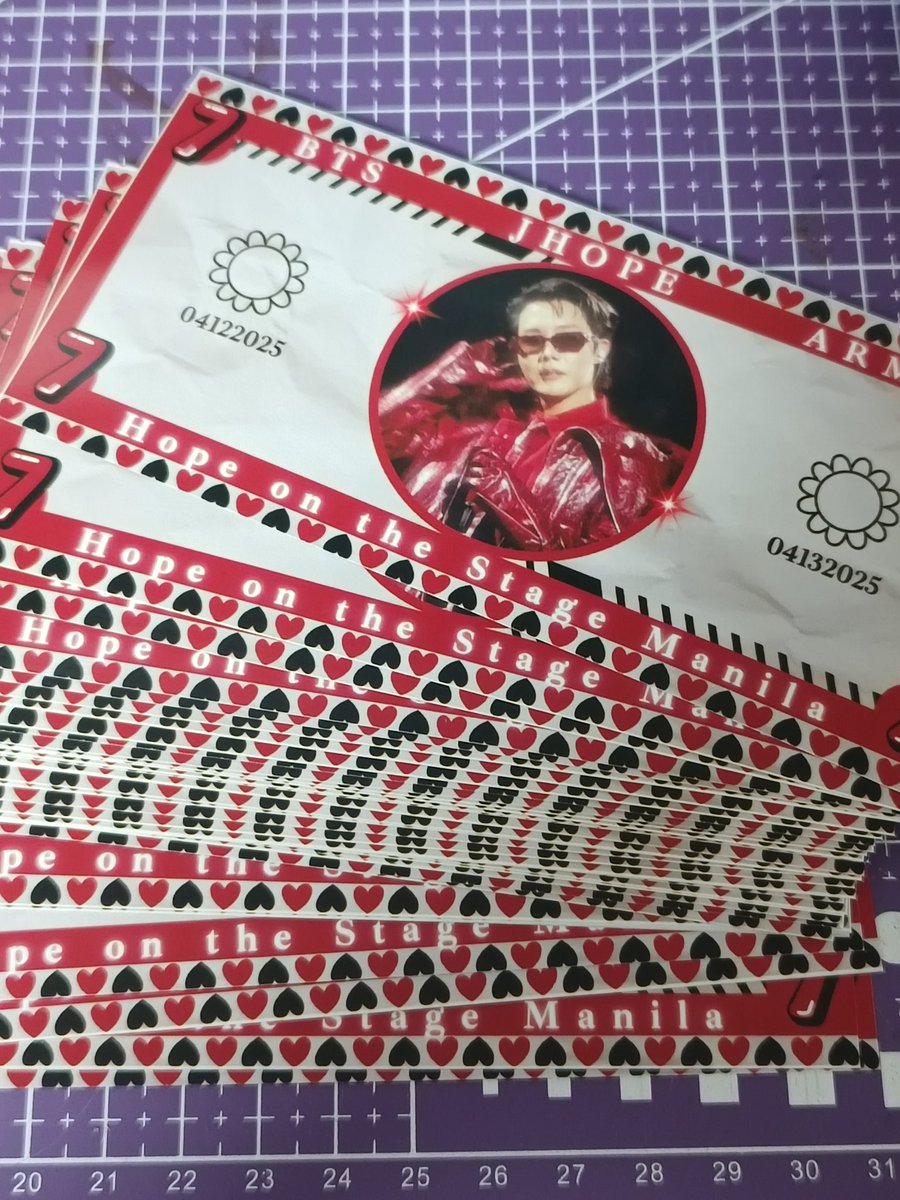 Hi Armys! See you on D1 and D2 ❤️🖤

𝙃𝙤𝙗𝙞 𝙢𝙞𝙣𝙞 𝙥𝙞𝙘𝙠𝙚𝙩 𝙖𝙣𝙙 𝙝𝙤𝙗𝙞 𝙗𝙞𝙡𝙡𝙨

Fan support by: <a href="/sugarspice_lab/">sʜᴀɴɪ 🎀</a> 
☆like &amp; rt
☆1:1 only 
☆Open for on the spot trades

#HOPE_ON_THE_STAGE_TOUR_Manila
#HOS_TOUR_Manila
#HOPEfulinManila