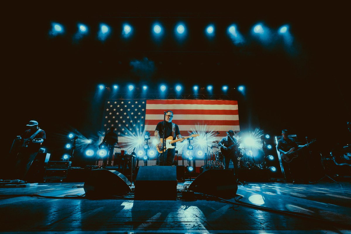 Showtime! 🎙️ 

Night 1 in PA. See y’all tonight 🇺🇸🤝