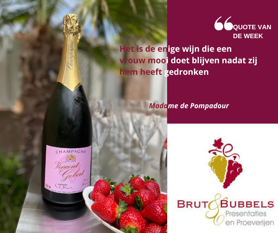 Heerlijk om een champagne rosé te nuttigen met een mooie sappige aardbei. Wil je meer tips welke champagnes goed zijn te combineren met eten? Laat het maar weten #champagne #proeverij #brutenbubbels