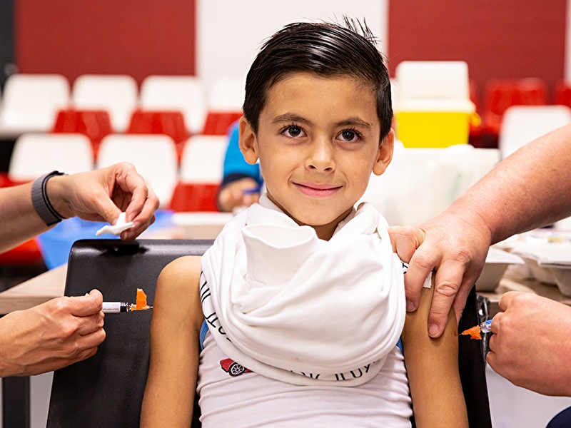 Met de 22-wekenprik kunt je baby🤱 al tijdens de zwangerschap🤰 beschermen tegen kinkhoest. Ook zijn er t/m 23 april groepsvaccinaties voor kinderen in regio Zuid-Holland Zuid. Kijk voor meer informatie op: jongjgz.nl en rijksvaccinatieprogramma.nl