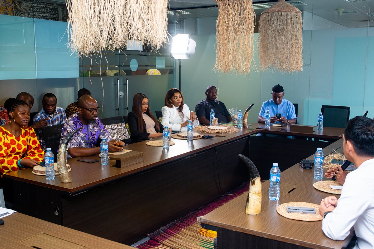 samsungmobileng's tweet photo. Last week, we officially launched the Local Language feature on our devices! It was a celebration of the Nigerian culture, and community.
Now you can set up your new Galaxy S25, A26, A36, or A56 in either Yoruba, Hausa, or Igbo
#WeSpeakYourLanguage
#YourLanguageYourIdentity https://t.co/bx1D2wHPPw
