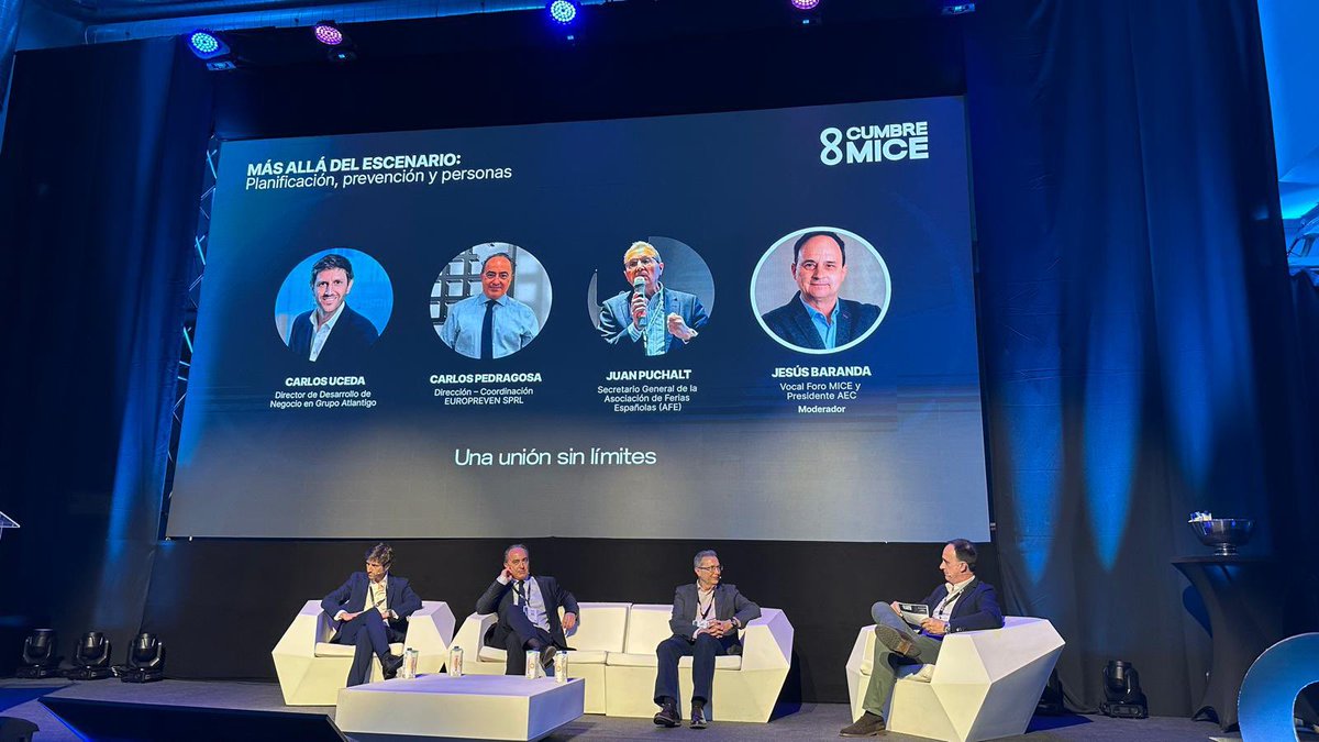 puntomice's tweet photo. Jesús Baranda, presidente de @AECatering_ (Asociación Empresarial del Catering) y vocal de @ForoMice, modera la sesión “Más allá del escenario: planificación, prevención y personas”.

#GrupoPUNTOMICE #CumbreMICE #ForoMICE #juntossomosmásfuertes #eventprofs #MICE #eventos https://t.co/rjP3gls39o