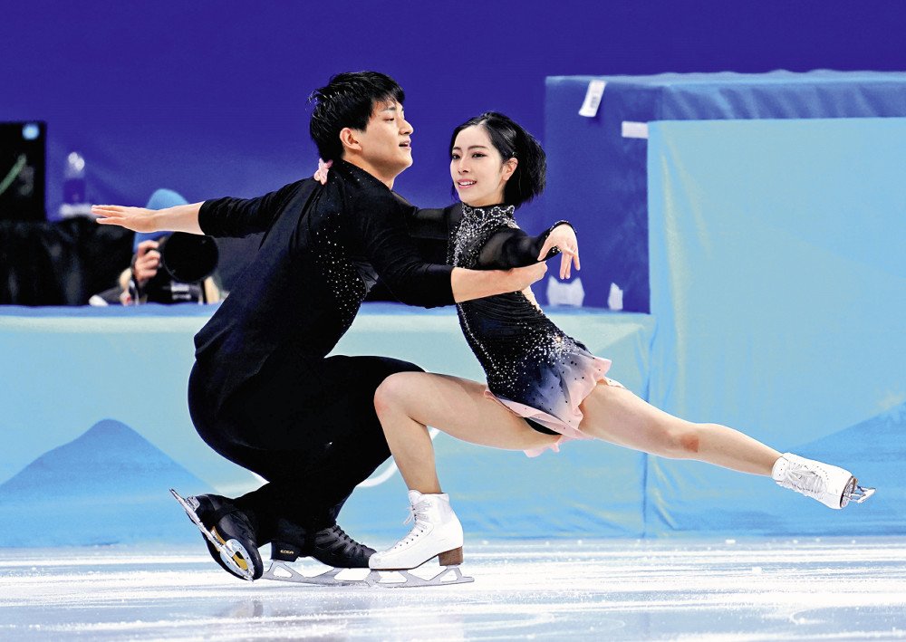 5PvACOuEXwE7VmA's tweet photo. #HanCong #SuiWenjing #RyuichiKihara #RikuMiura #PairFigureSkating
Riku Miura and Ryuichi Kihara 🇯🇵 will get Olympic medals in Milan Cortina Olympic 2026 Italy 🇮🇹
Hang in there!! https://t.co/jcotBgtkQ5