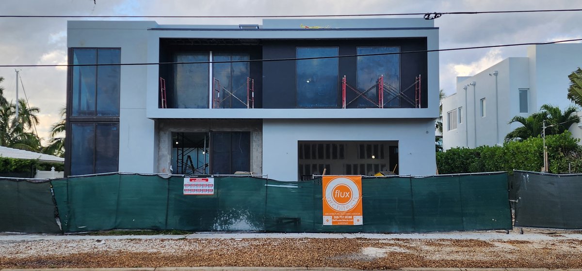 Spotted in the wild!

This one is going up the waterfront Keystone neighborhood in North Miami, FL.

#FluxArchitects #design #luxuryhome #construction #realestatedevelopment