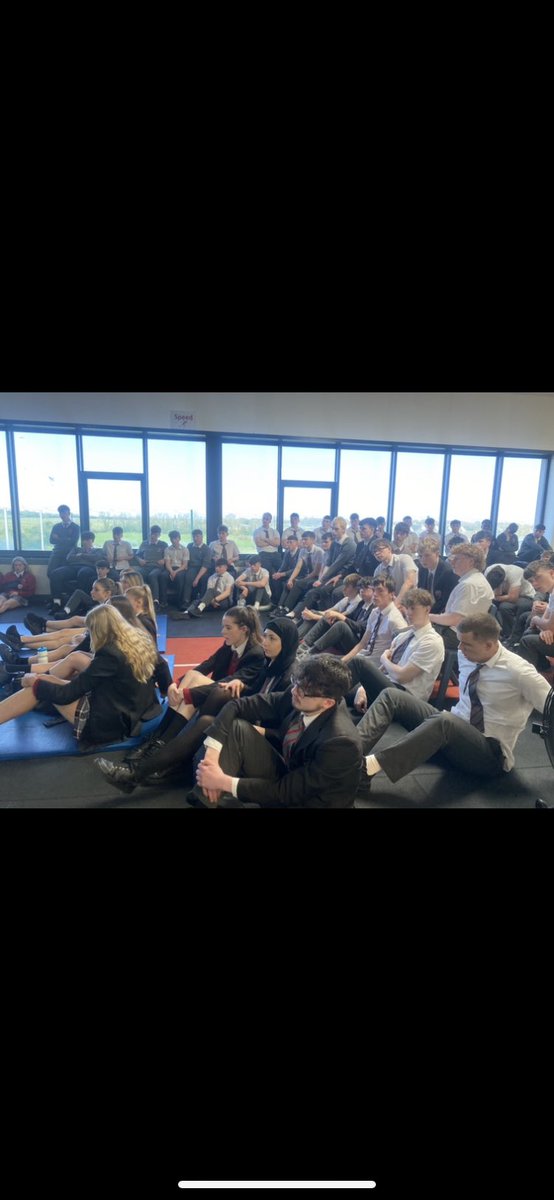 MsLBurke25's tweet photo. Big thanks to Tristan from @tjpainfree for visiting our 5th and 6th year LCPE classes to talk all about Performance Enhancing Drugs as part of Topic 6 - Ethics and Fair Play. 
#LCPE  #PEDs #EthicsandFairplay https://t.co/tHzwqdqsZD
