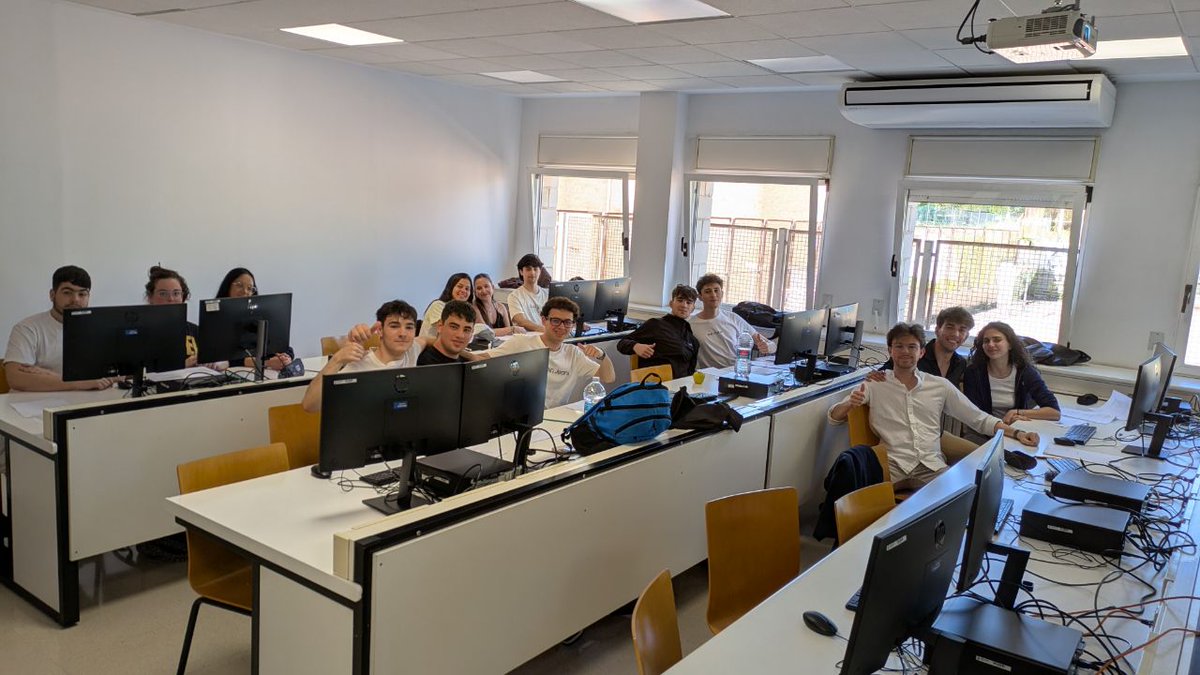Algunos de los estudiantes de Ingenieria Informática de la EUPT participaron ayer en el concurso de programación competitiva Ada Byron.
Damos las gracias a los profesores de la EUPT Carlos Catalán y José Roldán por haber coordinado la actuación.