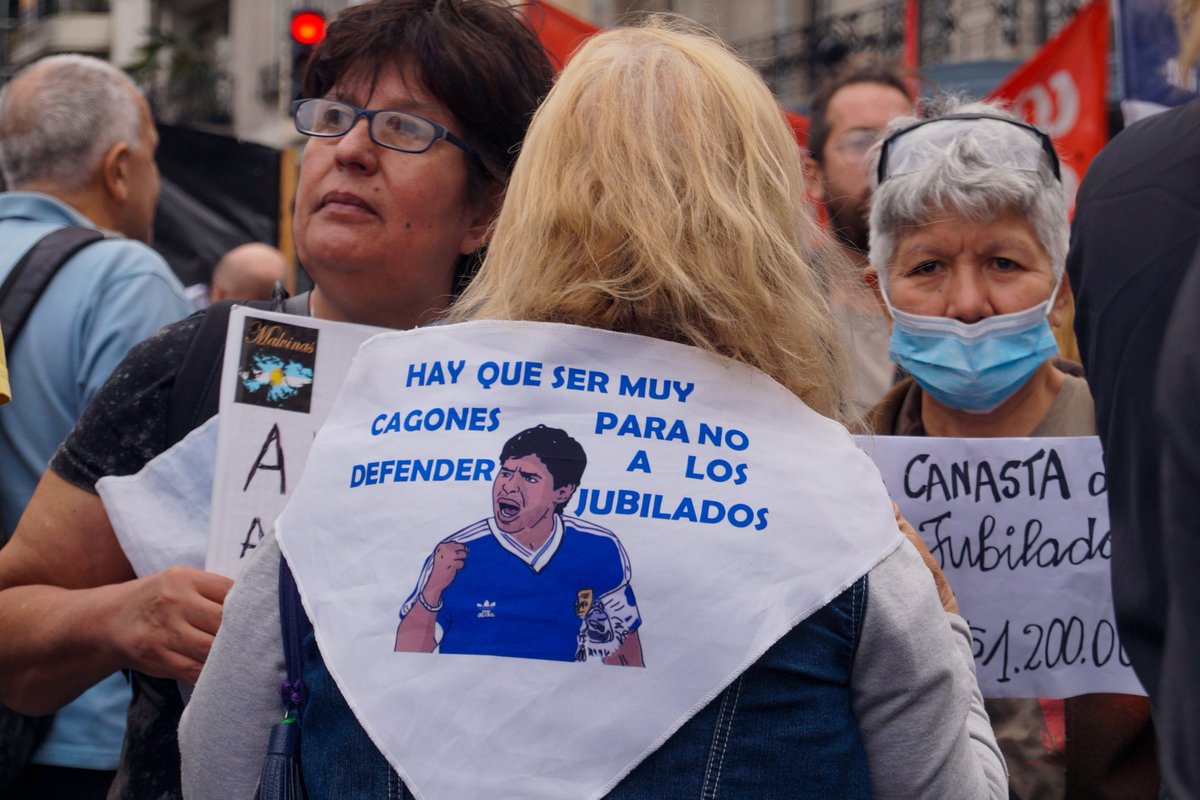 JoseCampagnoli's tweet photo. Acompañamos al movimiento obrero organizado en la imponente movilización en apoyo a los jubilados y jubiladas.

El pueblo enl a calle le está diciendo basta a éste modelo de ajuste y crueldad de Milei. https://t.co/NljmtDCQWt