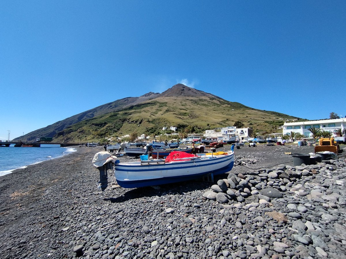 PhotoStromboli's tweet photo. The beauty of the Island of #Stromboli, #Aeolian Islands. https://t.co/AM0OYxqPFx