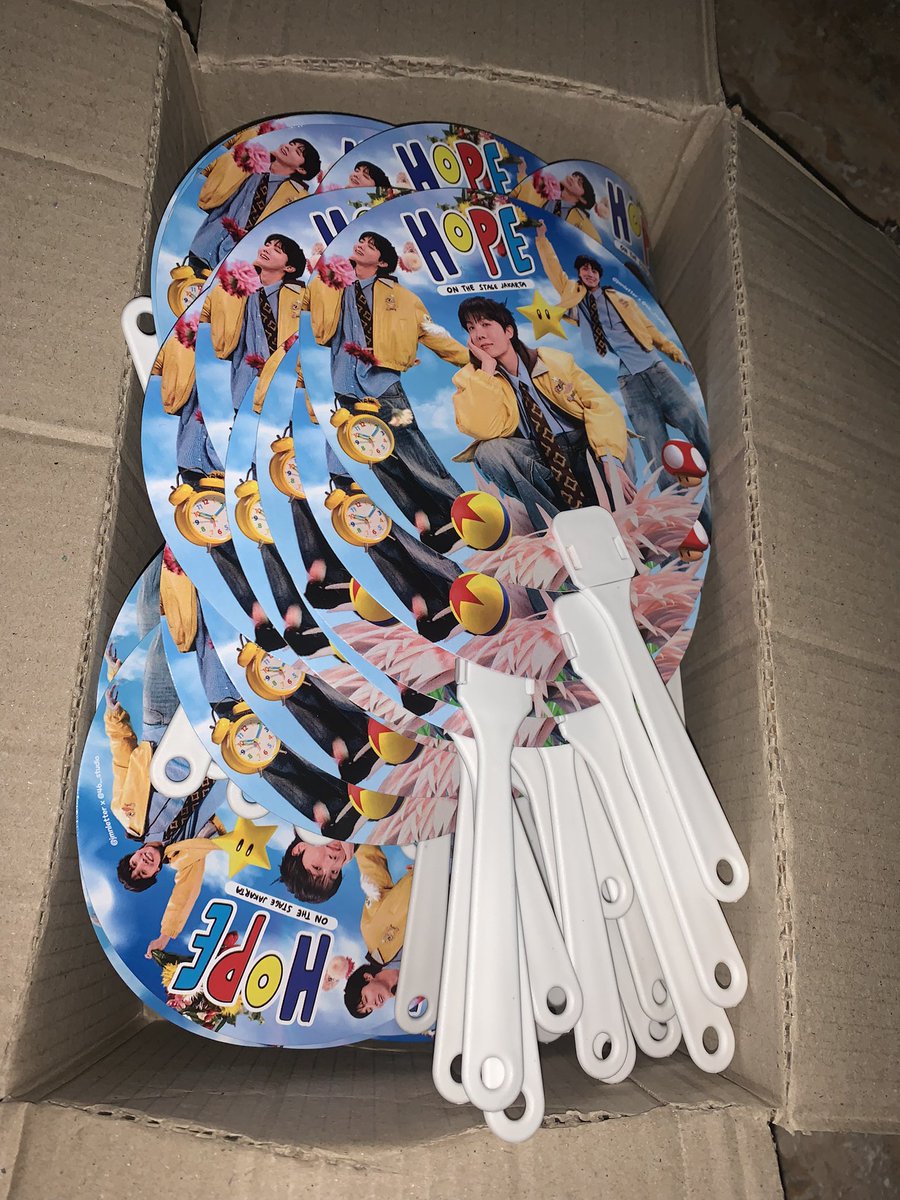 jmnletter's tweet photo. JHOPE BTS - HOPE ON THE STAGE IN JAKARTA FREEBIES 

by @jmnletter @46__studio 

⭐️ 3 &amp; 4 May 2025
🍄 Indonesia Arena
⏰ Exact Time TBA

RT &amp; like are very appreciated

Open for trade, just dm~
Tag me if u get the freebies , see u army! 

#HOPE_ON_THE_STAGE_TOUR_JAKARTA https://t.co/BNwHpPAPHv