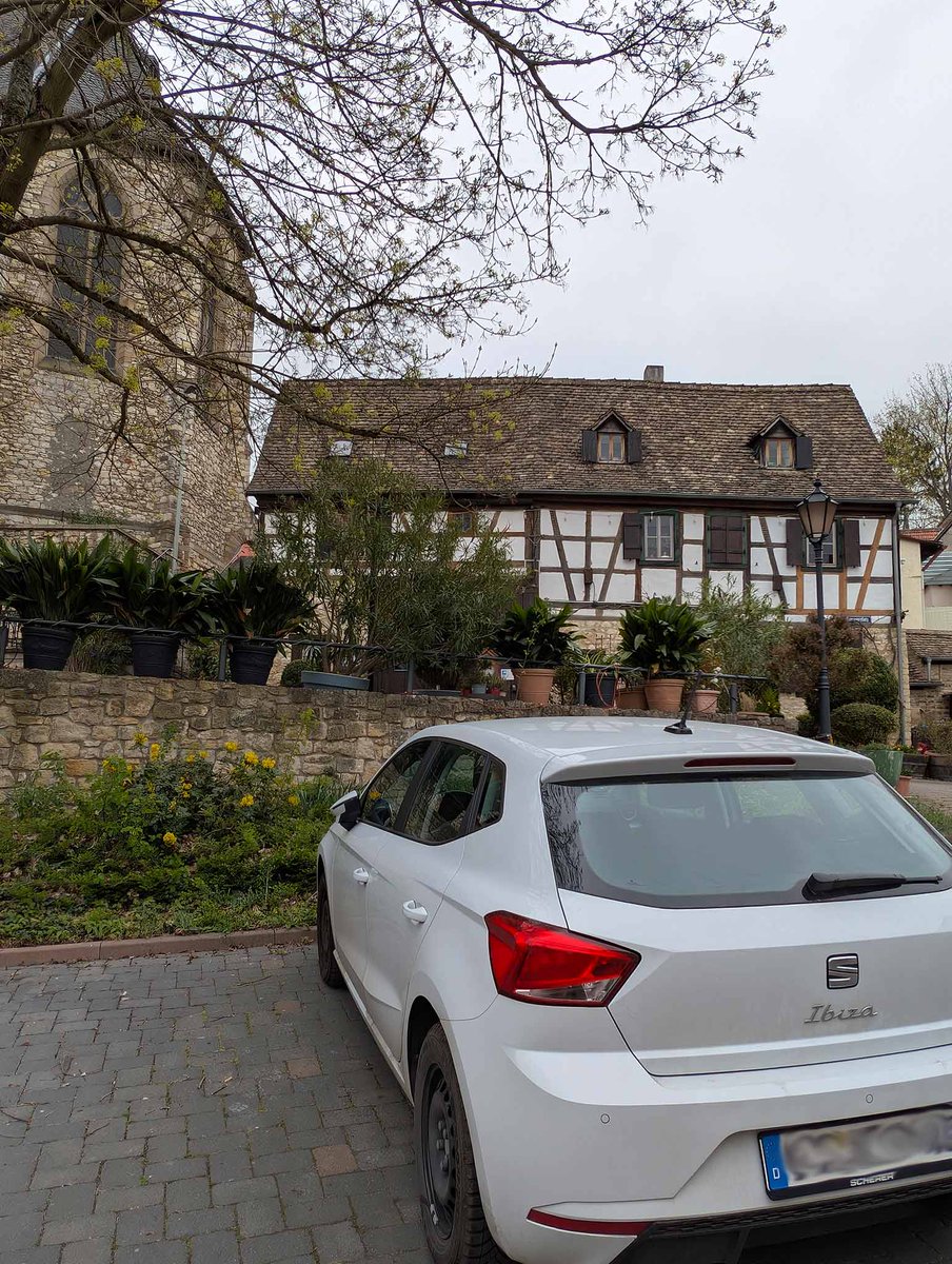 Die Zornheimer Apotheke liefert mittags und abends die Medikamente mit dem #TablettenTaxi aus. #Rheinhessen