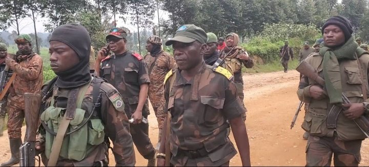 FredMASTAKI6's tweet photo. #Beni:"Des compatriotes jadis otages des terroristes de l'ADF, libérés récemment par les forces de la coalition @FARDC_officiel-@MODVA_UPDF seront remis vendredi 11 Avril,à la société civile et autres structures de la protection et défense des droits d l'homme." LtCol Mak-HAZUKAY https://t.co/PXyfd0z54X