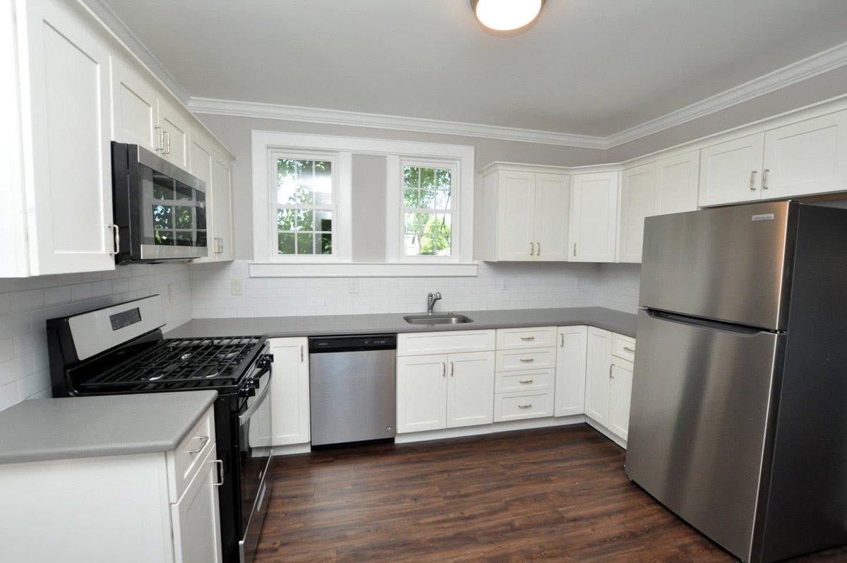 MicheleNJRealty's tweet photo. 🔥INVESTOR ALERT🔥 Fully rented out recently renovated Collingswood Duplex with excellent rental history! Offered at $425,000🏡 https://t.co/fI91xLMbrs