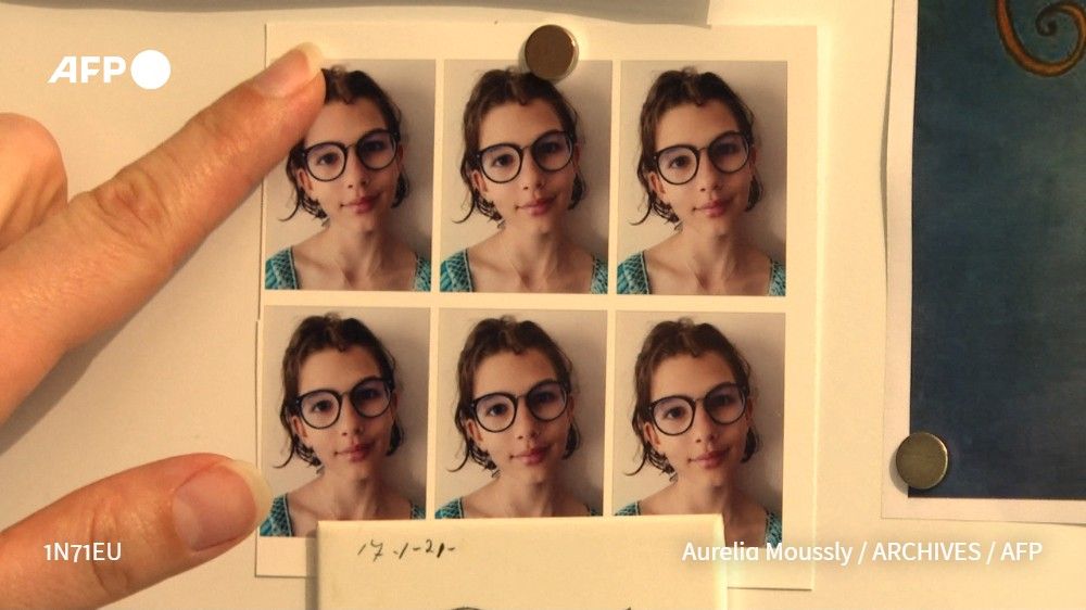 afpfr's tweet photo. 🇫🇷  France : l'enseignante d'Evaëlle, une pré-adolescente de 11 ans qui s'est suicidée en 2019, a été relaxée par le tribunal correctionnel de Pontoise des poursuites pour harcèlement sur son ancienne élève. Ses parents, "révoltés", vont faire appel , selon leur avocate #AFP https://t.co/gNW0rzKFRL