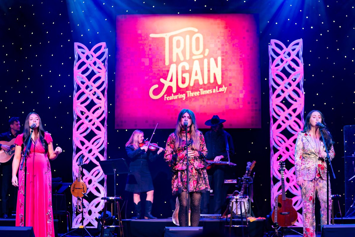 Carrying our baby boy through 70 shows the past 5 weeks &amp; it’s almost time to finally meet him <a href="/aaron_scott149/">Aaron</a> 🥹 

These will forever be my favorite on stage photos. Thank you @katiehb13 for capturing these moments 🙏🩵