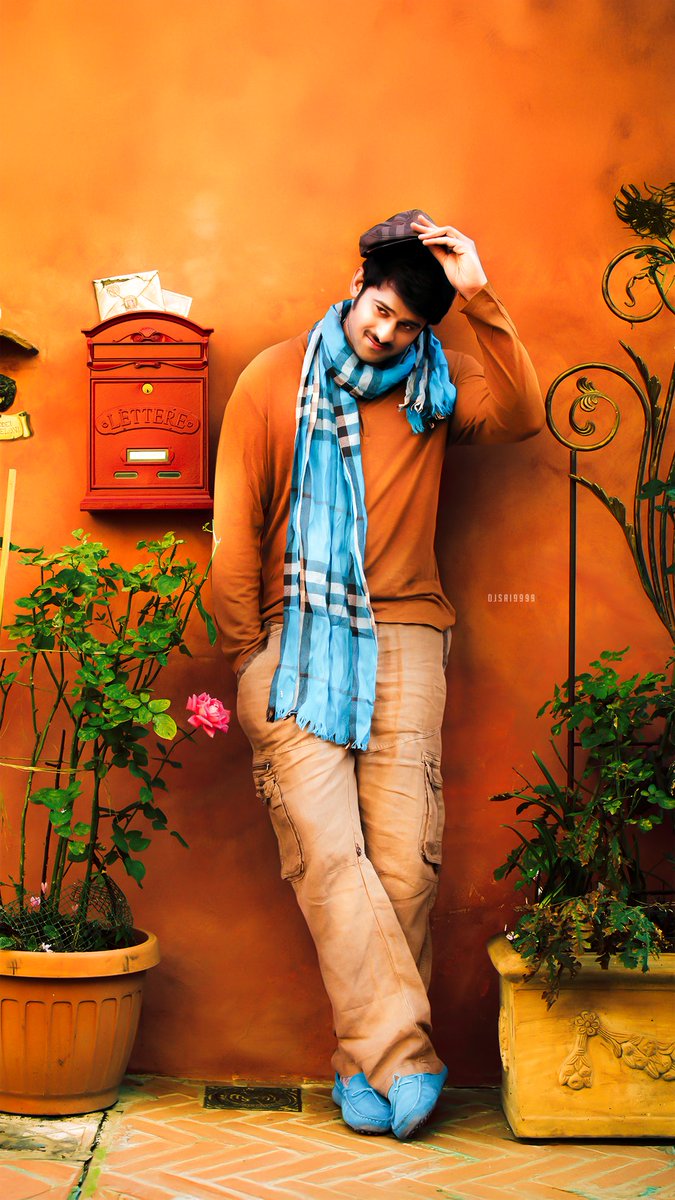 djsai9999's tweet photo. MIRCHI 🔥
#Prabhas #MirchiMovie #DarlingPrabhas #MirchiMass #PrabhasFans #MirchiVibes #MirchiLook #PrabhasSwag #Tollywood #TeluguCinema #TollywoodStars #SouthCinema #TeluguMovies #TollywoodMass #AndhraStyle #TrendingNow #SouthVibes #TrendAlert https://t.co/LJLUpJMxpY