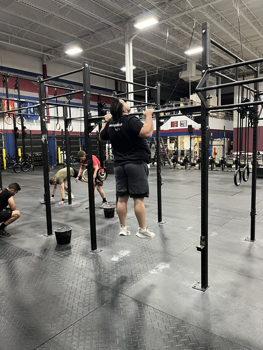 CrossFit UCS tweet media